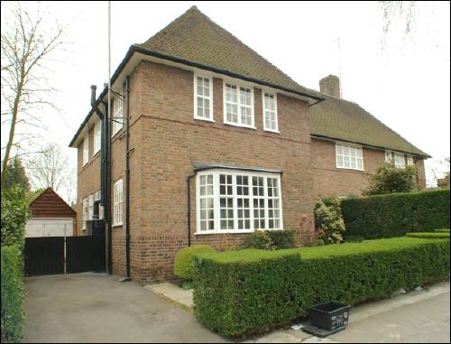 52 Meadway a